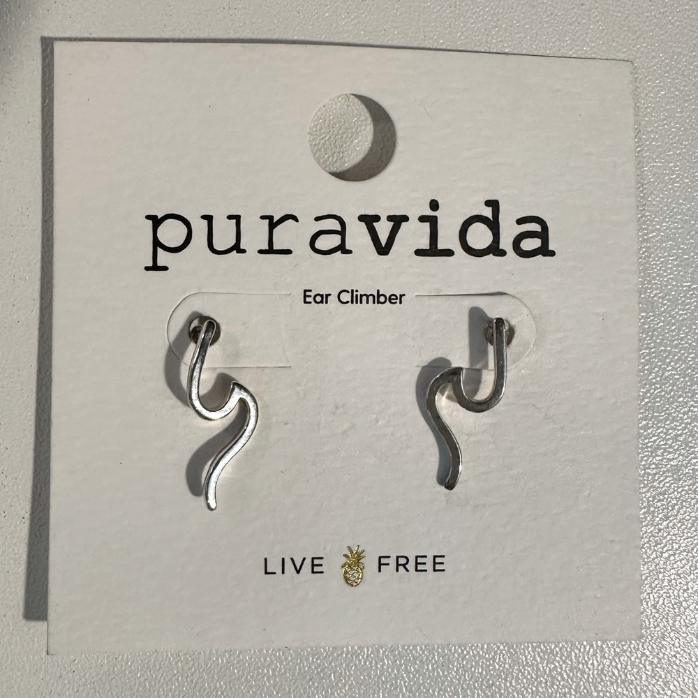 Pura Vida Wave Ear Climber